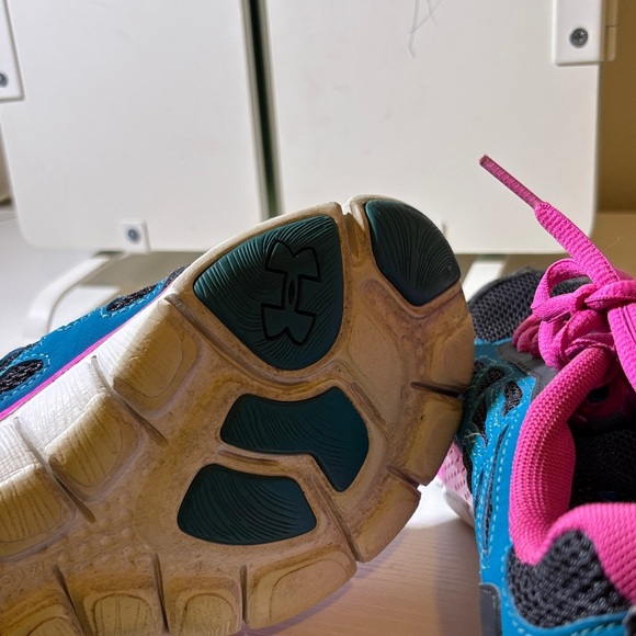 Under Armour Black and Pink Athletic Shoes - Picture 4 of 4